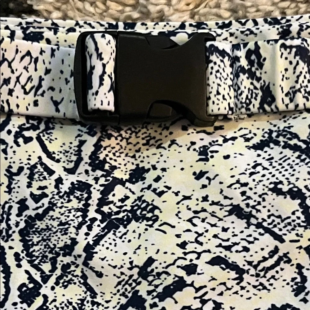 2X 🥂H P🥂 NWOT Zaful Snake Print Bikini Set - White & Blue - Picture 5 of 12